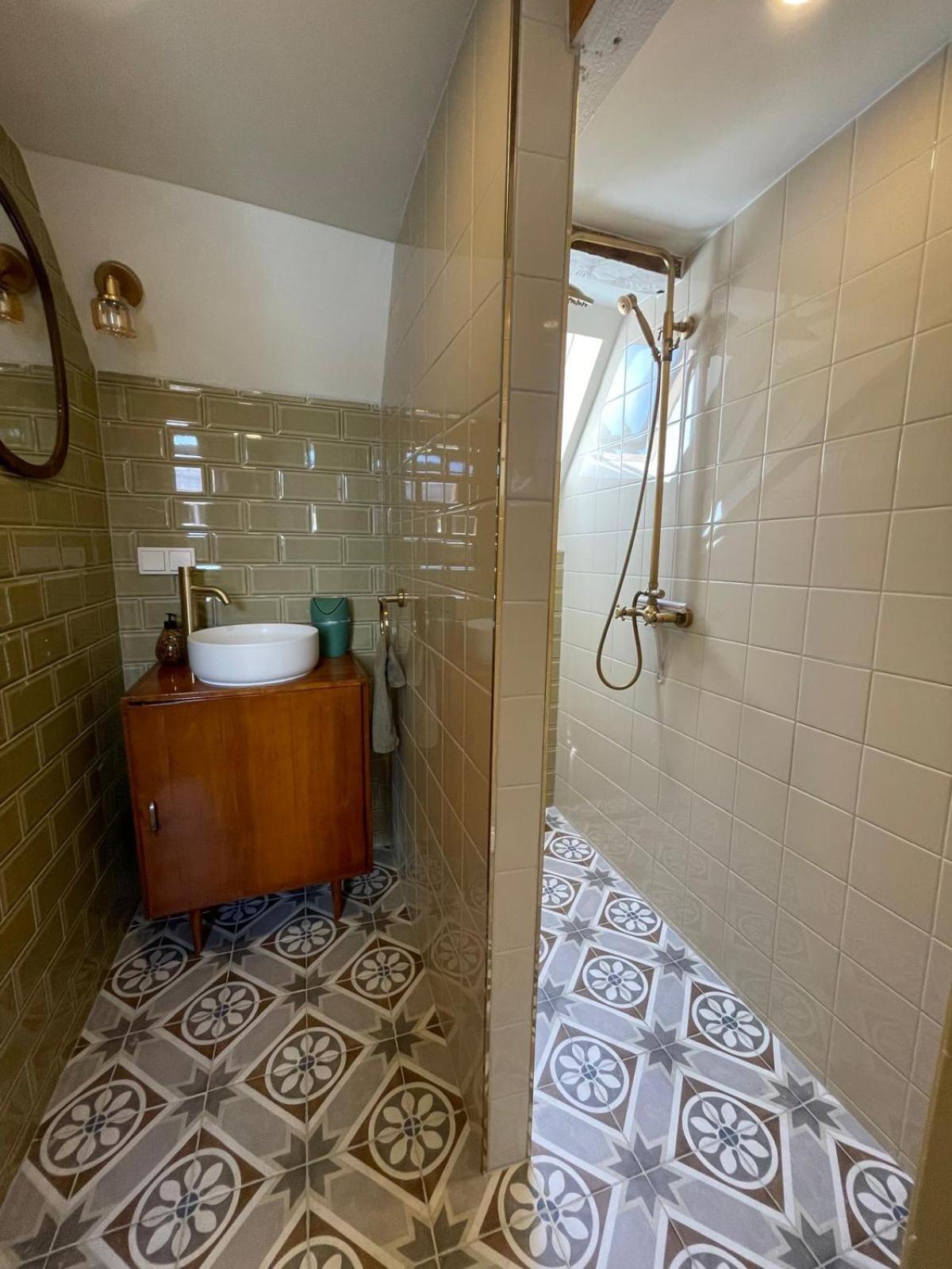 B&B Suupmarkt Докьом Екстериор снимка