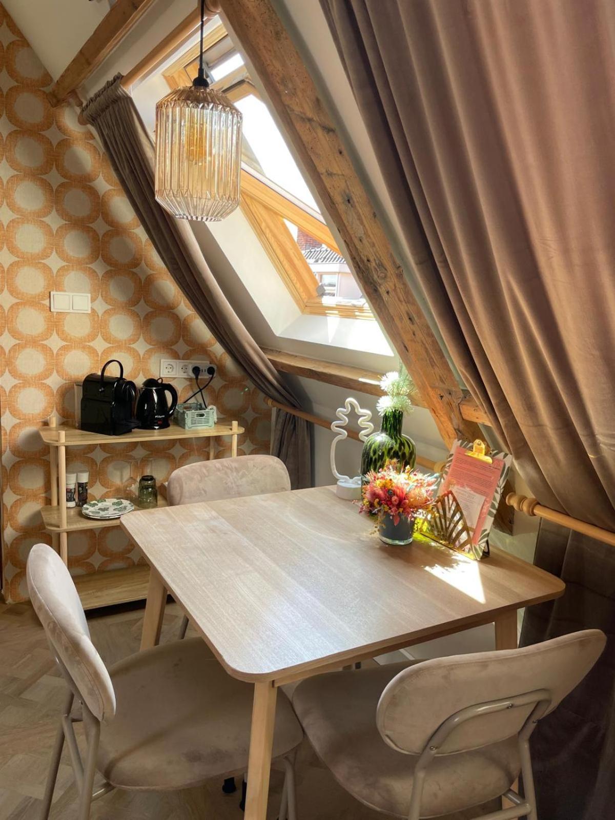 B&B Suupmarkt Докьом Екстериор снимка