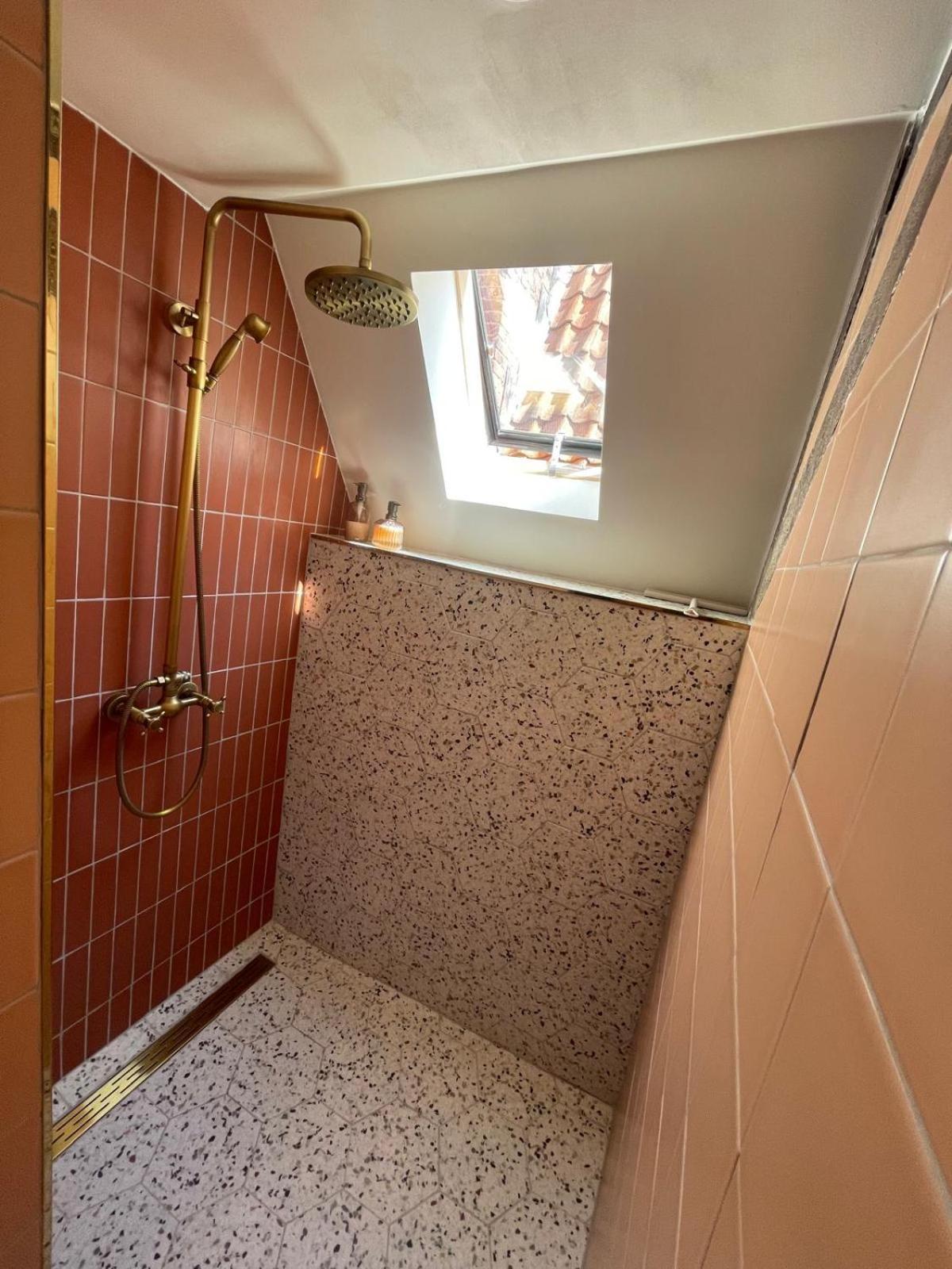 B&B Suupmarkt Докьом Екстериор снимка